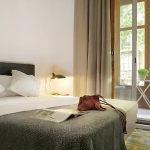 Guest house Som Nit Triomf